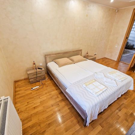 Casa Edwin Bed & Breakfast Constanta Exterior photo
